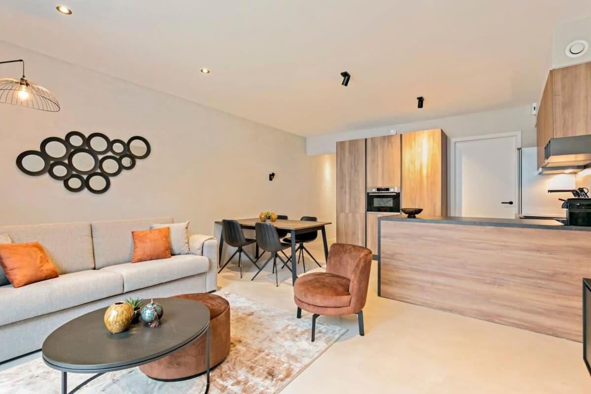 Huswell - Unique Apartment In The City-Center Of Knokke Exterior photo