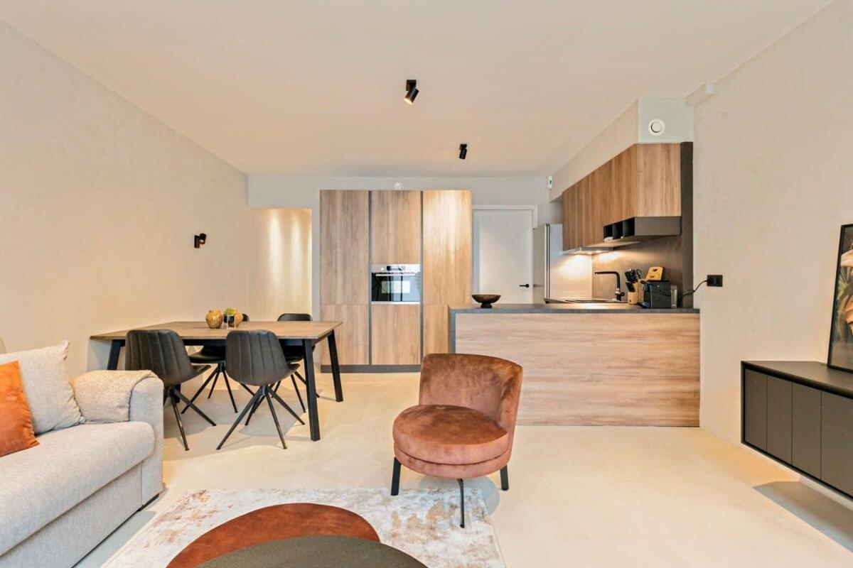 Huswell - Unique Apartment In The City-Center Of Knokke Exterior photo